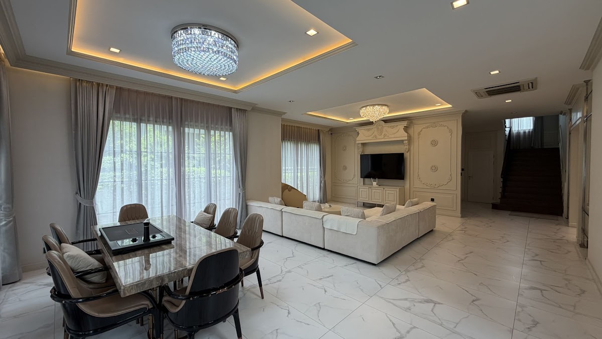 Grand Bangkok Boulevard สุขุมวิท 13
