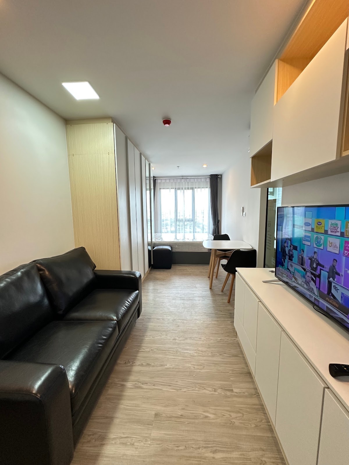 Regent Home วุฒากาศ B22 5