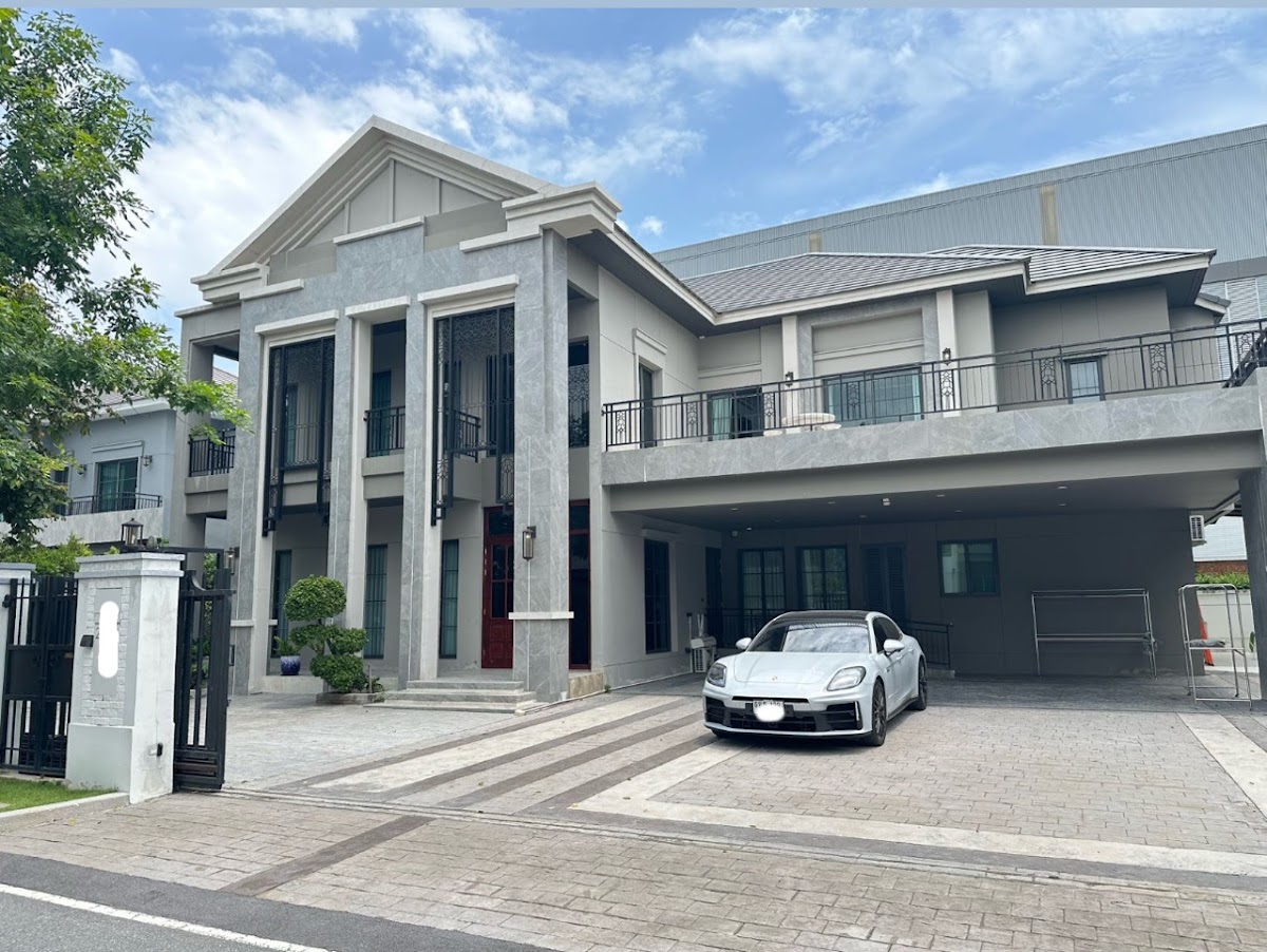 Grand Bangkok Boulevard สุขุมวิท 1
