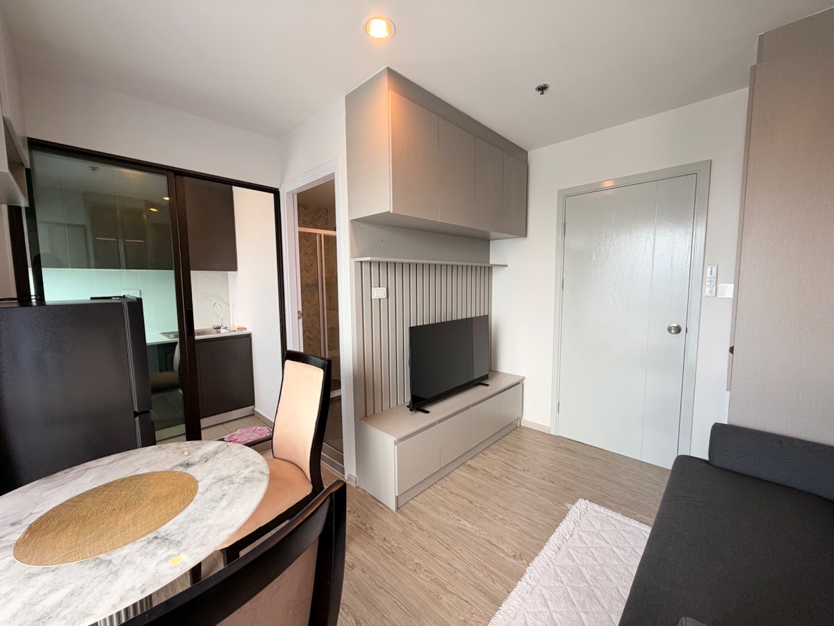 Regent Home วุฒากาศ B37 2