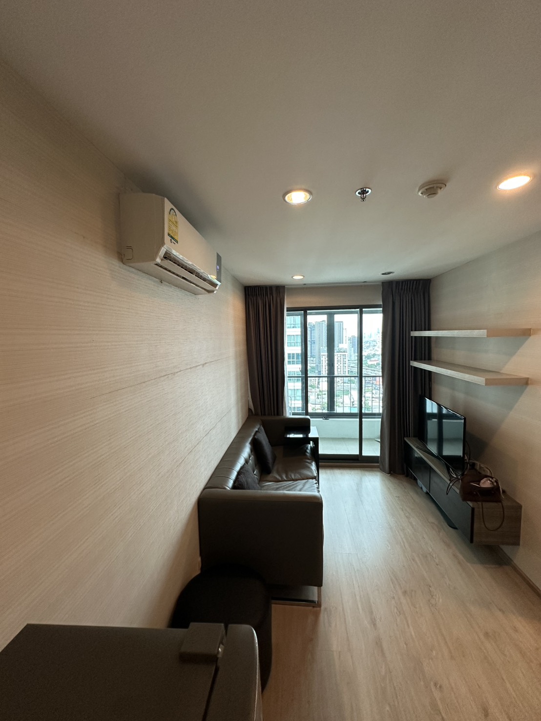 Ideo Wutthakat Fl. 29 5