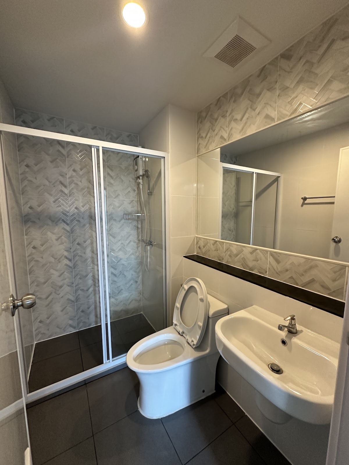 Regent Home Wutthakat B7 13