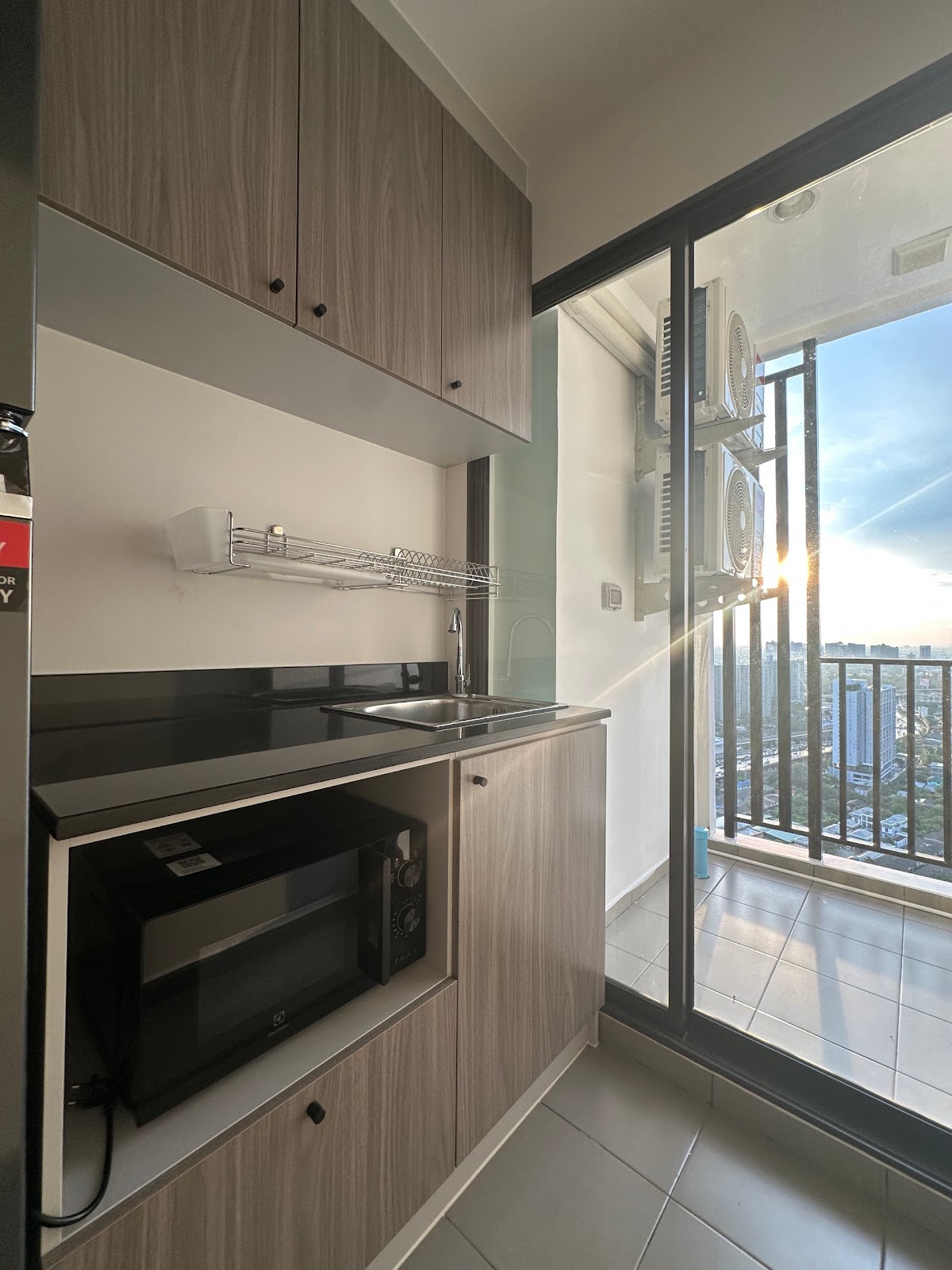 Regent Home Wutthakat B37 17